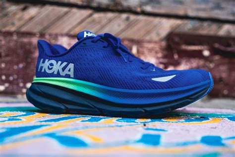 hoka shoes for male nurses.